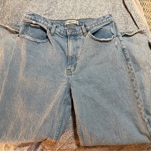 Abercrombie & Fitch 90s Relaxed High Rise Jean